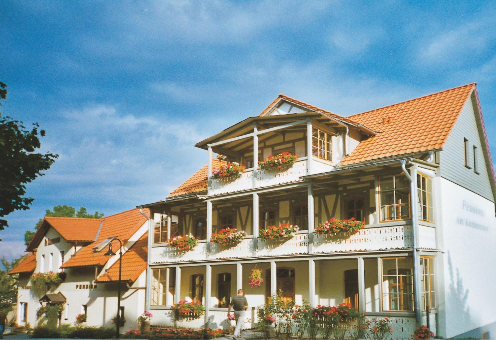 Hotel Pension Am Kurzentrum บาด ซูเดอโรเดอ ภายนอก รูปภาพ